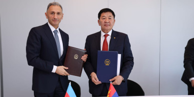 Minister Rashad Nabiyev Meets with Mongolia’s Minister of Roads and Transport in Germany