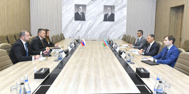 Nazir Rəşad Nəbiyev Slovakiyanın investisiyalar, regional inkişaf və informasiya naziri ilə görüşüb
