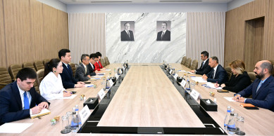 Nazir Rəşad Nəbiyev Çinin “China Construction Infrastructure Co., Ltd.” şirkətinin baş direktorunun müavini ilə görüşüb