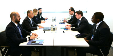 Nazir Rəşad Nəbiyev “Brookfield Asset Management”in baş icraçı direktoru ilə görüşüb