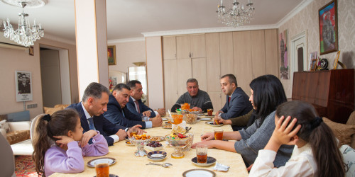 Министр Рашад Набиев навестил семью шехида в Нахчыване