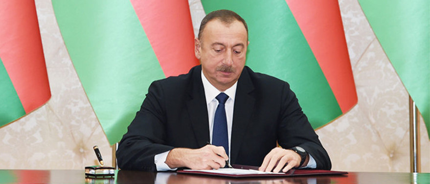 President Ilham Aliyev awards communications and high technology workers