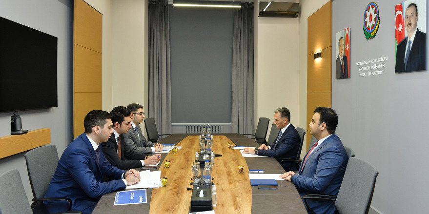 Minister Rashad Nabiyev meets winners of third “Yukselish” competition