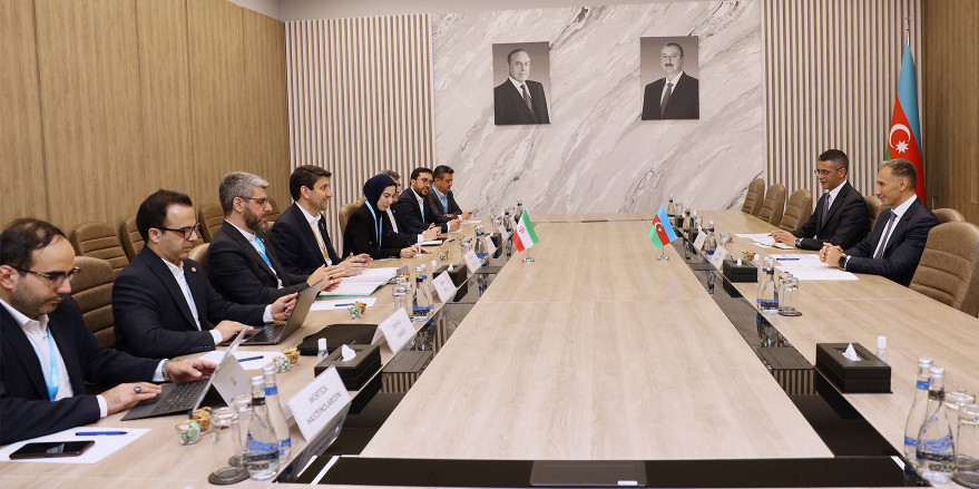 Minister Rashad Nabiyev Meets Iran’s Minister of Communications and Information Technology