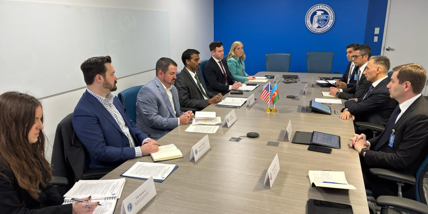 Министр Рашад Набиев встретился с руководителем Агентства по кибербезопасности и инфраструктурной безопасности США