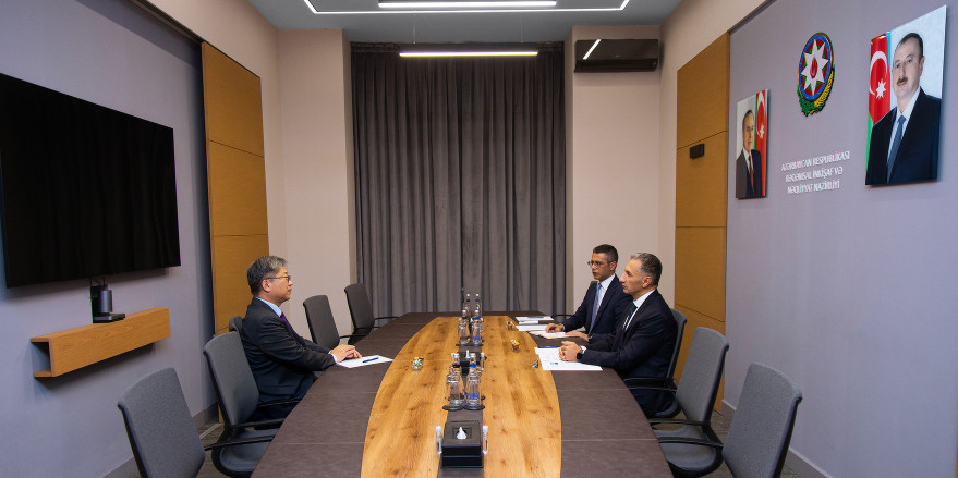 Minister Rashad Nabiyev Meets Young Tae Kim, ITF Secretary-General