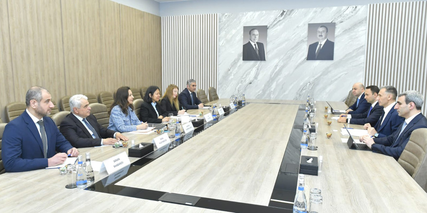 Minister Rashad Nabiyev meets with ADB delegation