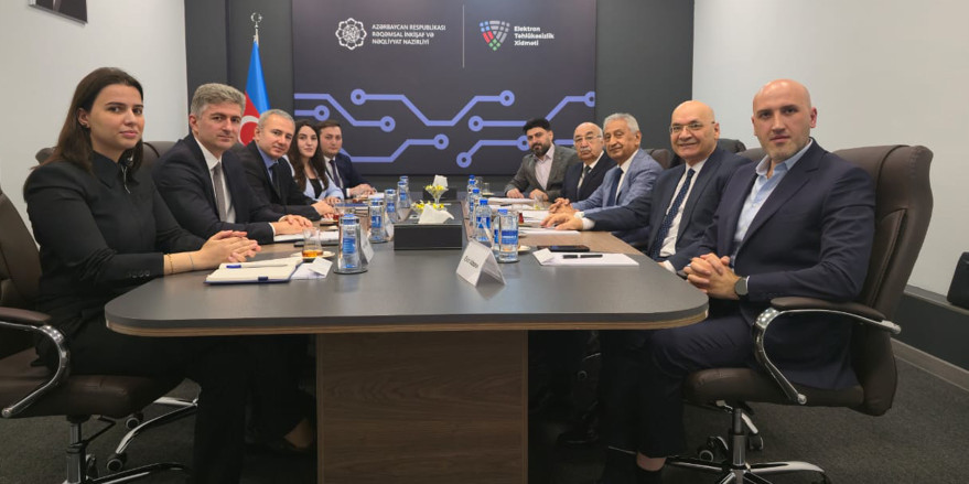 İctimai Şuranın üzvləri Elektron Təhlükəsizlik Xidmətində görüş keçiriblər